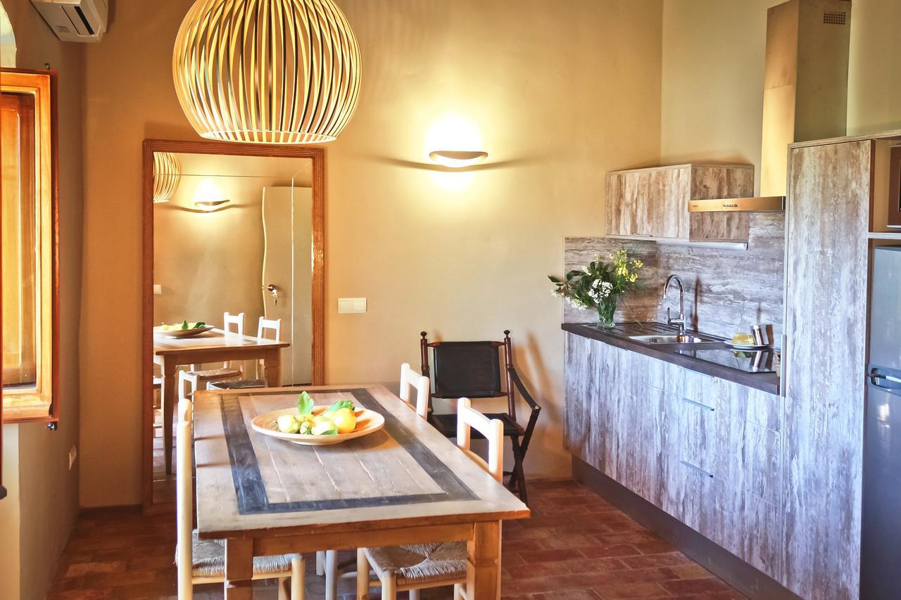 Apartamentos En La Rectoria De Regencos Ngoại thất bức ảnh